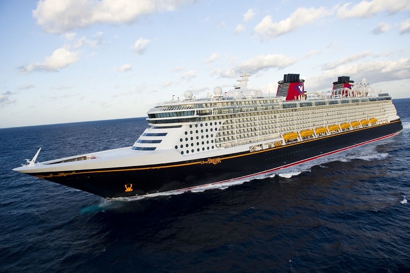 Disney Dream cruise ship sailing across the ocean